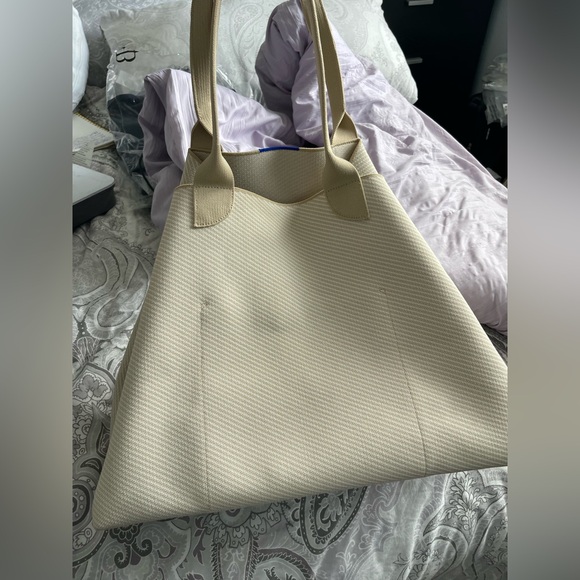 Rothy's The Large Lightweight Tote Cream Neon Green Handle Machine Washable - Picture 3 of 16